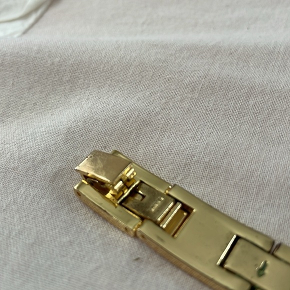 American Western Antique Jewelry/Spanish Gold Pattern Bracelet - Picture 5 of 6